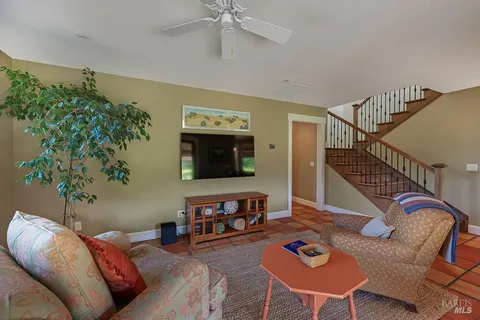 $2,300,000 | 655 West Grant Street, Healdsburg, CA 95448