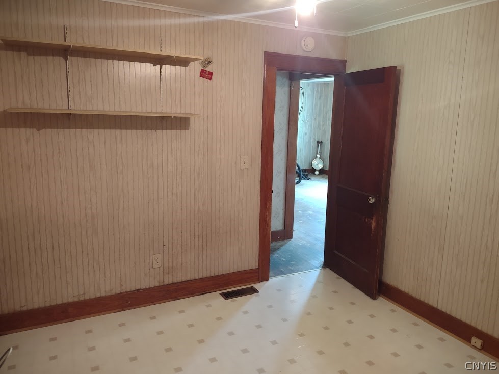 342 Belle Isle Road Geddes, NY 13209 - Photo 13 of 27 1st floor bedroom