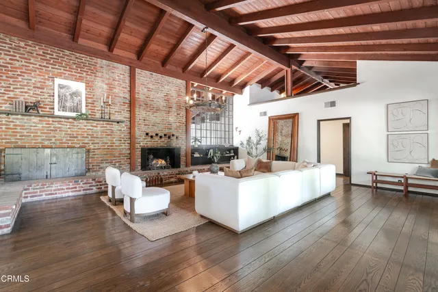 $2,795,000 | 10400 McBroom Street, Sunland, CA 91040