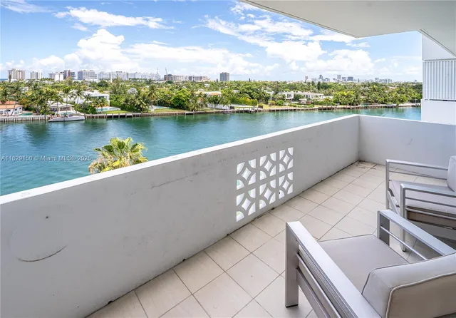 a view of a terrace with city view