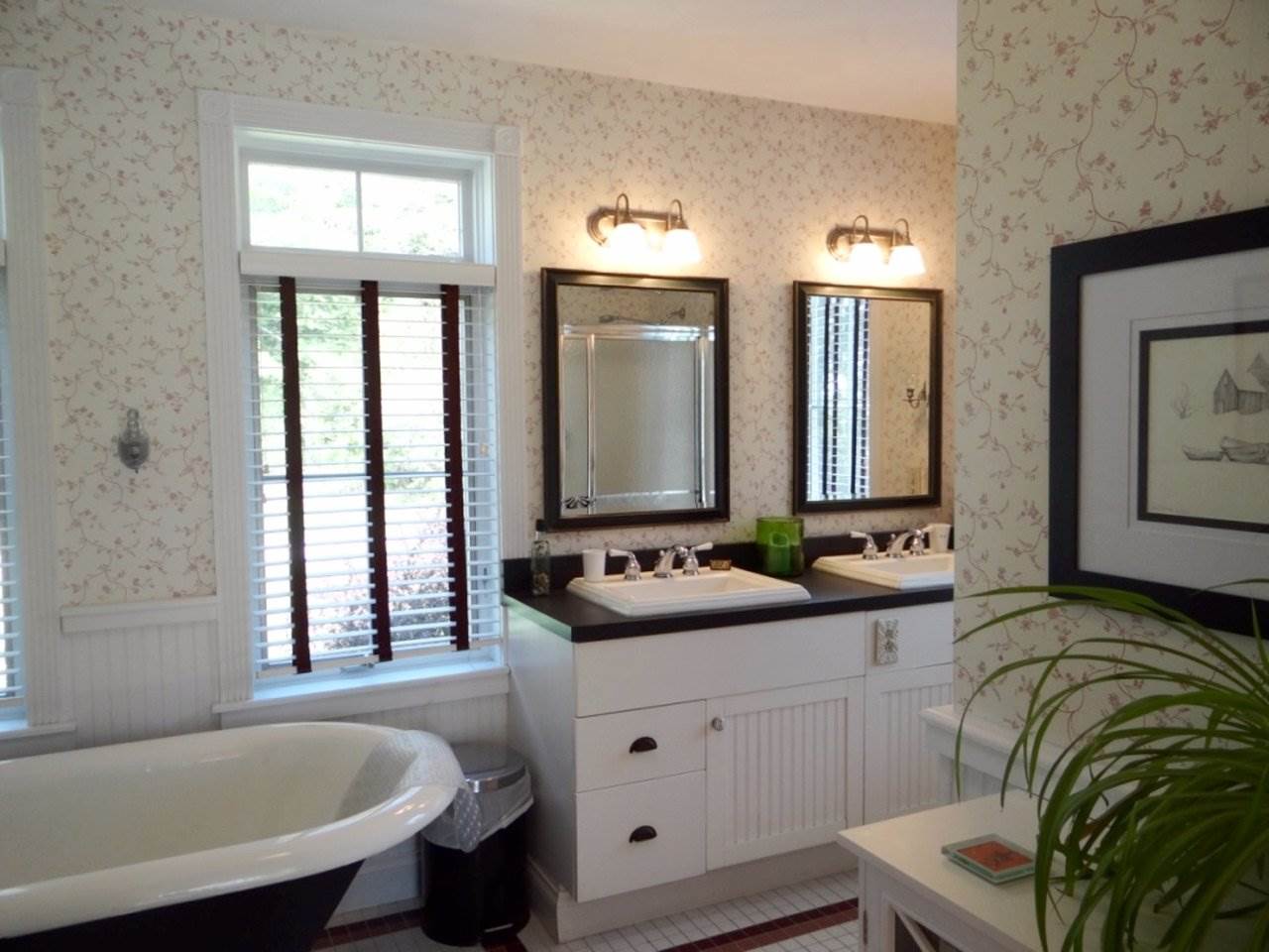 248 Charles Road Williston, VT 05495 - Photo 16 of 40