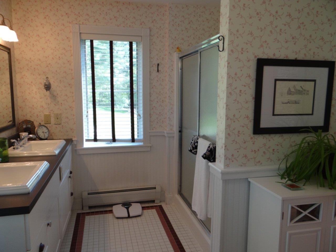 248 Charles Road Williston, VT 05495 - Photo 18 of 40
