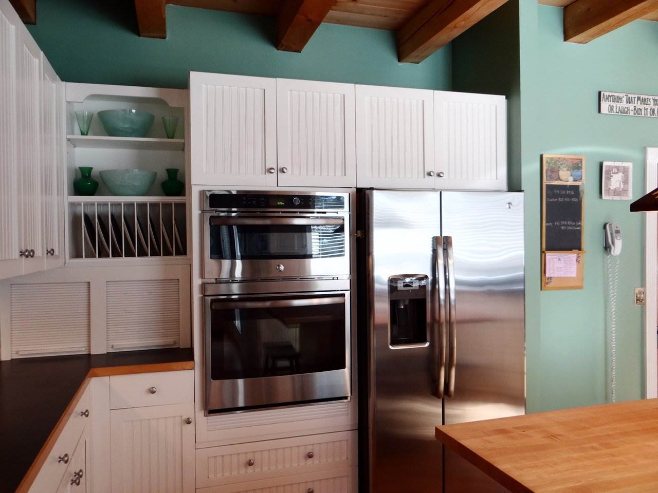 248 Charles Road Williston, VT 05495 - Photo 7 of 40