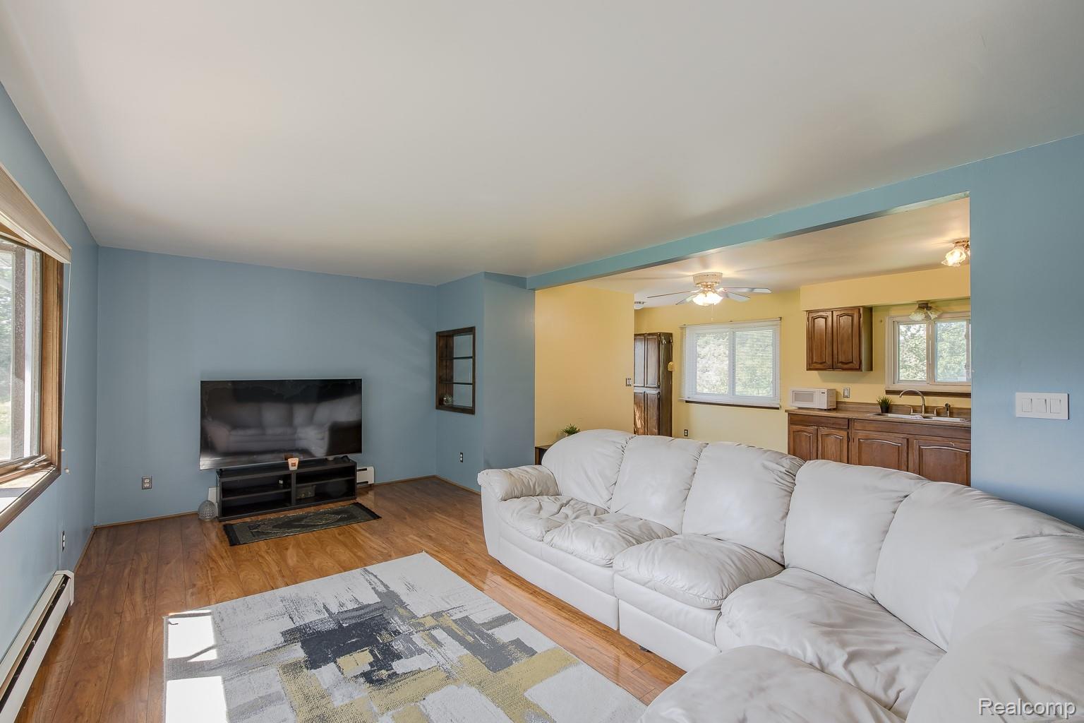 9635 South Ortonville Road Clarkston, MI 48348 - Photo 3 of 28