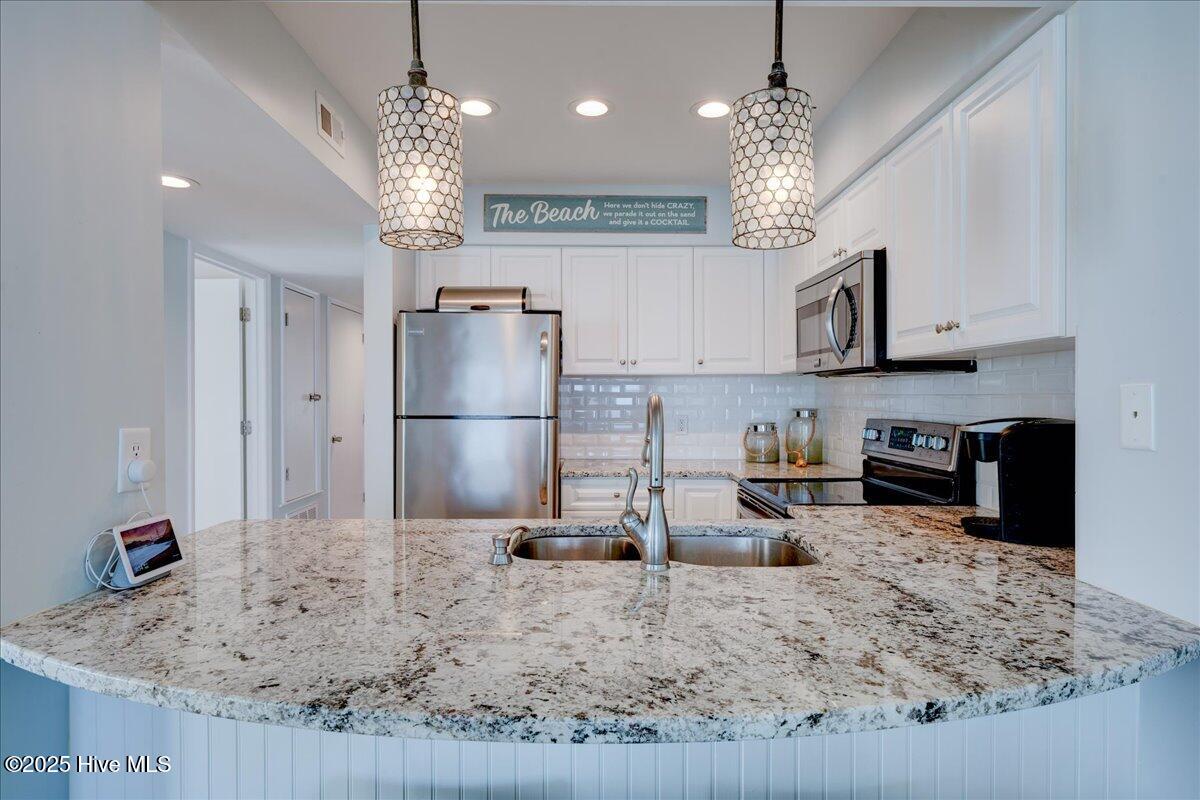 1010 Salter Path Road, Unit 14 Indian Beach, NC 28512 - Photo 32 of 56 37-1010_14_Salter_Path-19