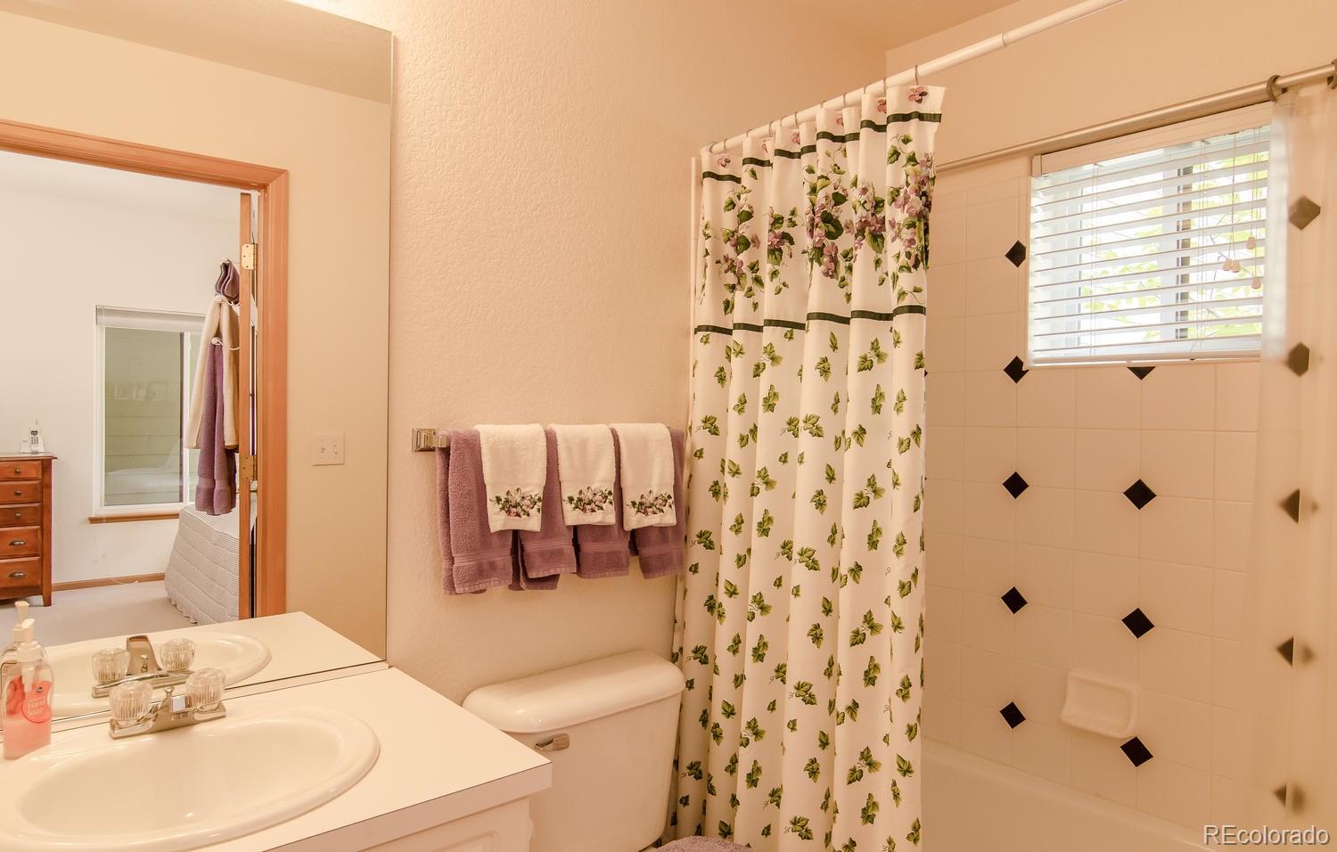 732 Ridgeside Drive Golden, CO 80401 - Photo 14 of 28 Gallery Image 14