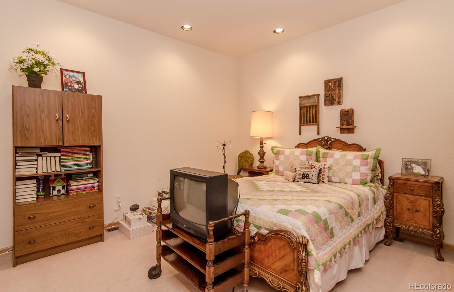 732 Ridgeside Drive Golden, CO 80401 - Photo 17 of 28 Gallery Image 17