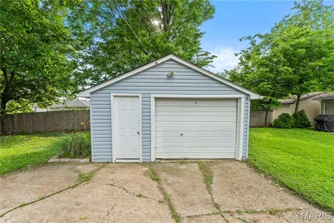 $224,900 | 2551 Gerhard Avenue, Maplewood, MO 63143