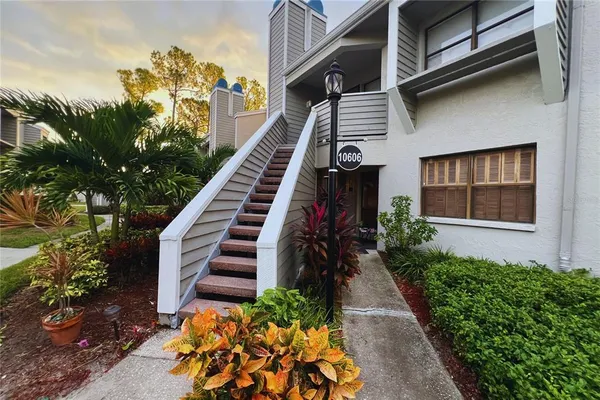 $212,500 | 10606 Longwood Drive, Unit 203B, Seminole, FL 33777