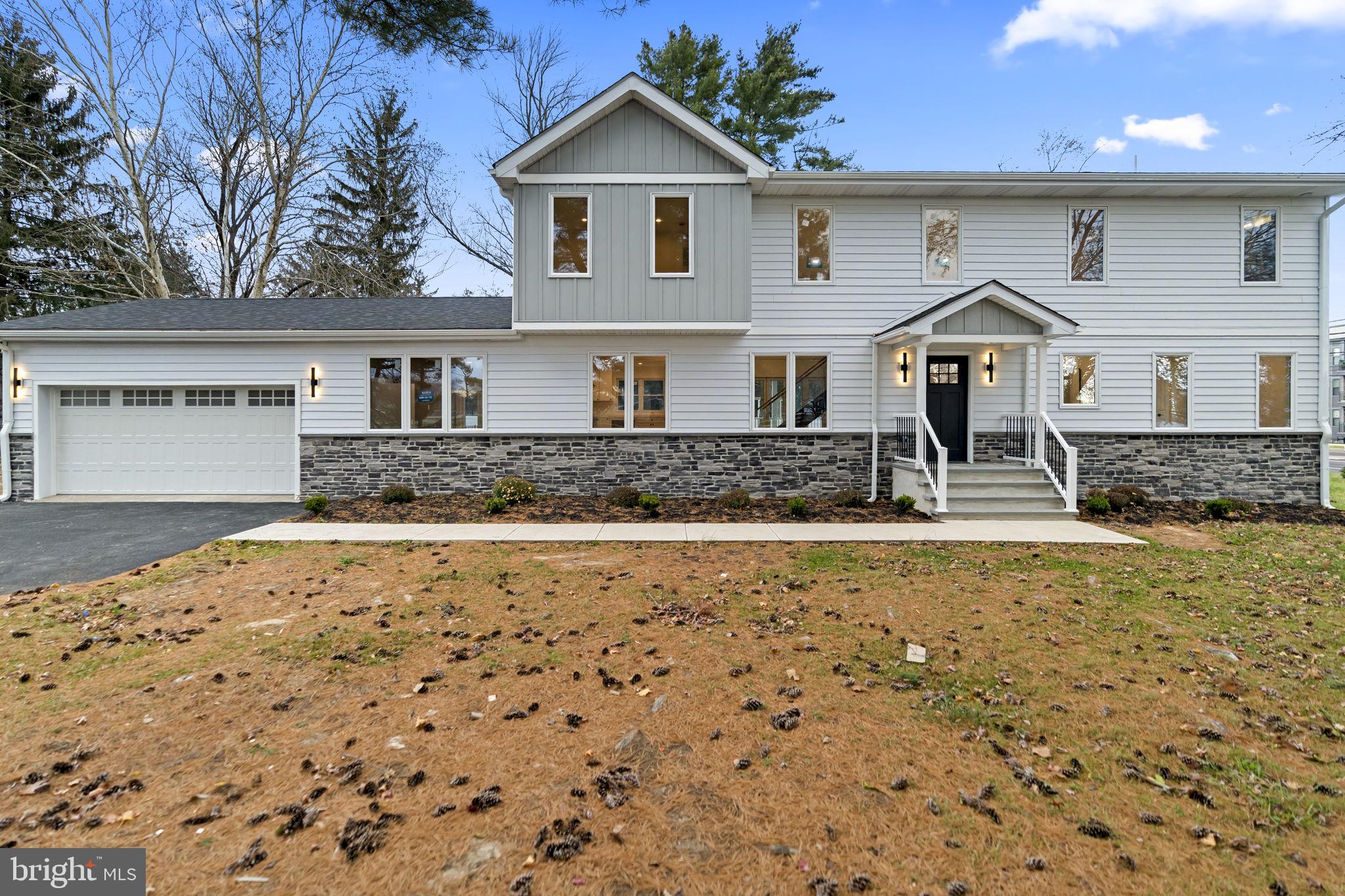 a house view with a outdoor space