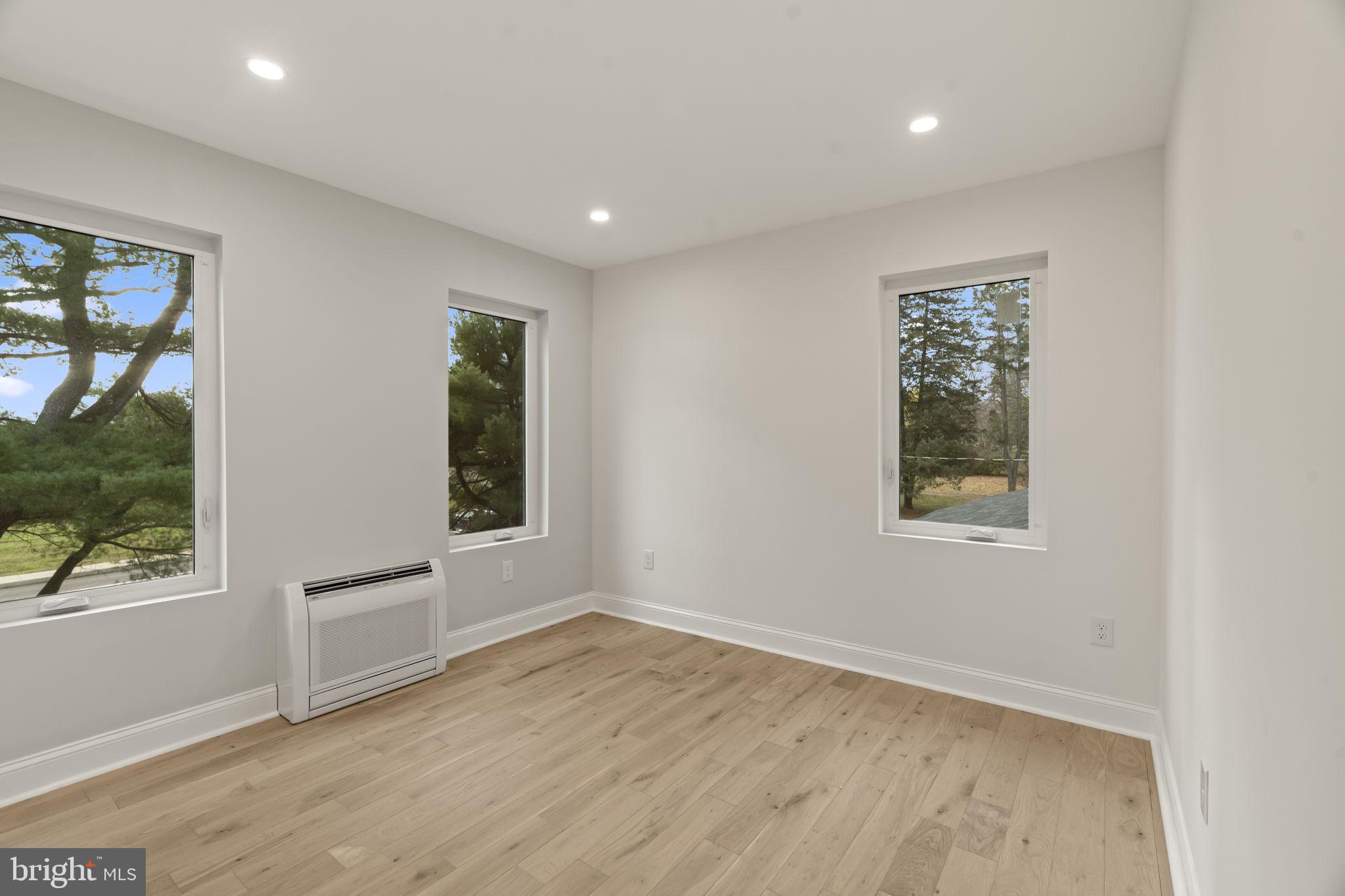 300 Witmer Road Horsham, PA 19044 - Photo 29 of 37 an empty room with windows