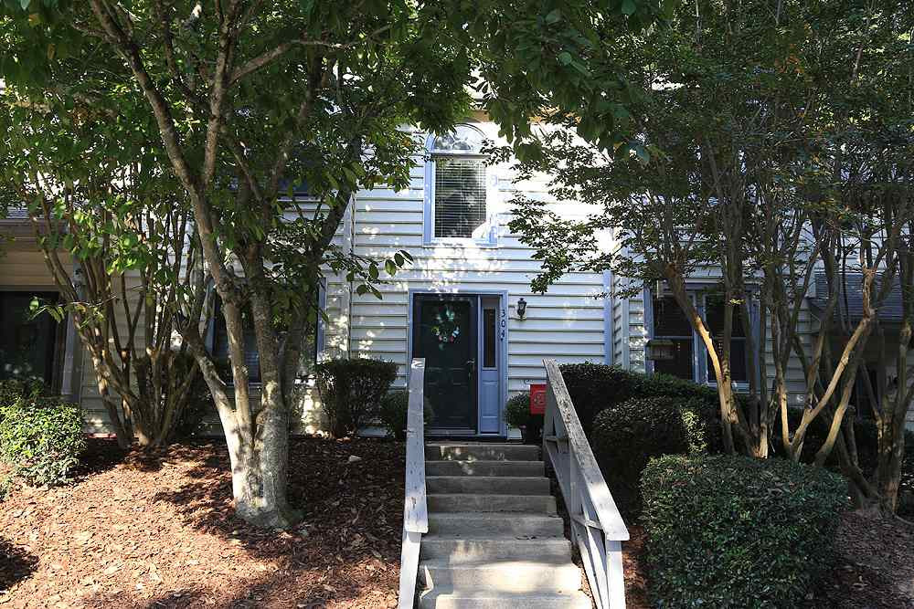 304 Oak Hollow Court, Unit 304 Raleigh, NC 27613 - Photo 1 of 13 Photo 1