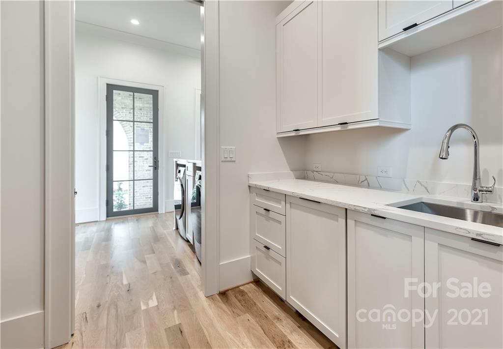 5020 Gilchrist Road Charlotte, NC 28211 - Photo 15 of 29 Gallery Image 15