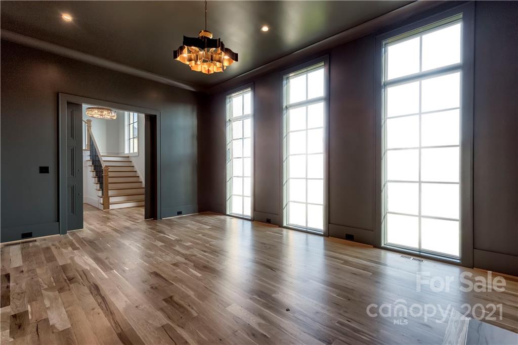 5020 Gilchrist Road Charlotte, NC 28211 - Photo 18 of 29 Gallery Image 18