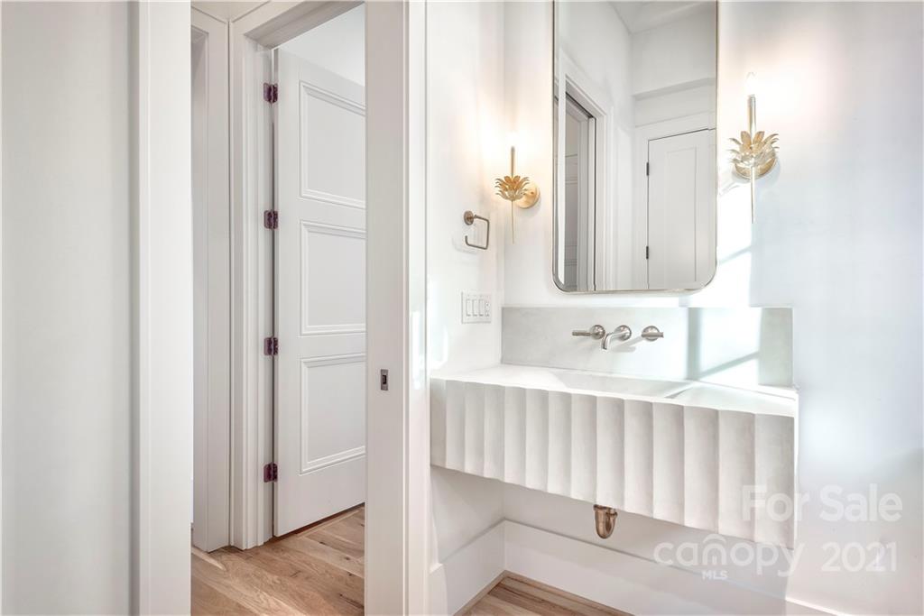 5020 Gilchrist Road Charlotte, NC 28211 - Photo 19 of 29 Gallery Image 19