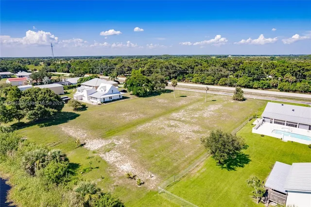 $160,900 | 13060 Highway 441, Okeechobee, FL 34974