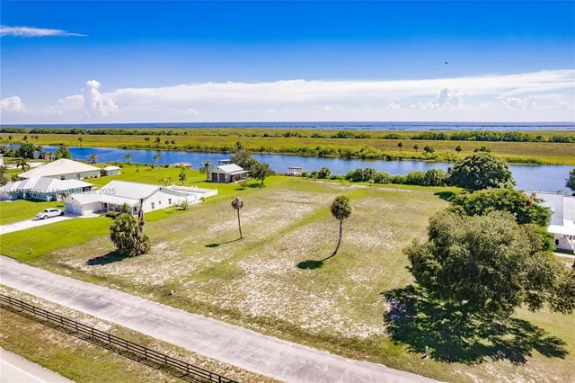 $160,900 | 13060 Highway 441, Okeechobee, FL 34974