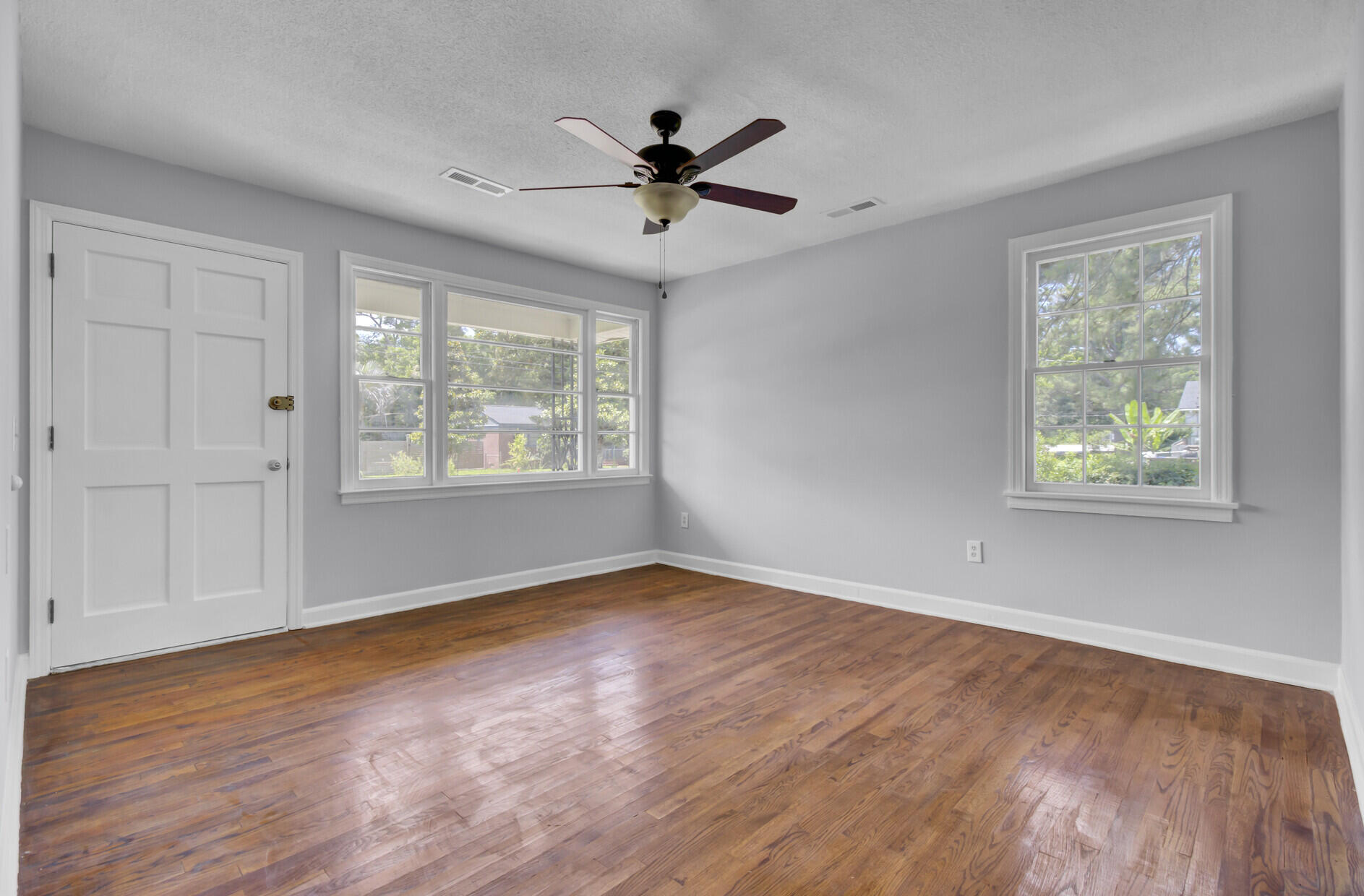 1120 Ocean View Road Charleston, SC 29412 - Photo 6 of 33 10_10_mls