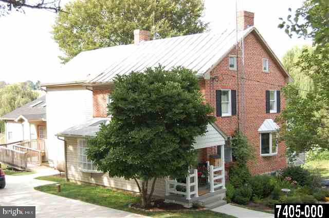 270 Tracey Road Hanover, PA 17331 - Photo 2 of 28