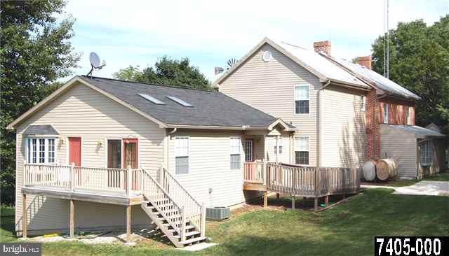 270 Tracey Road Hanover, PA 17331 - Photo 3 of 28