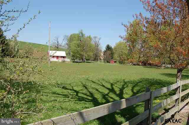 270 Tracey Road Hanover, PA 17331 - Photo 10 of 28