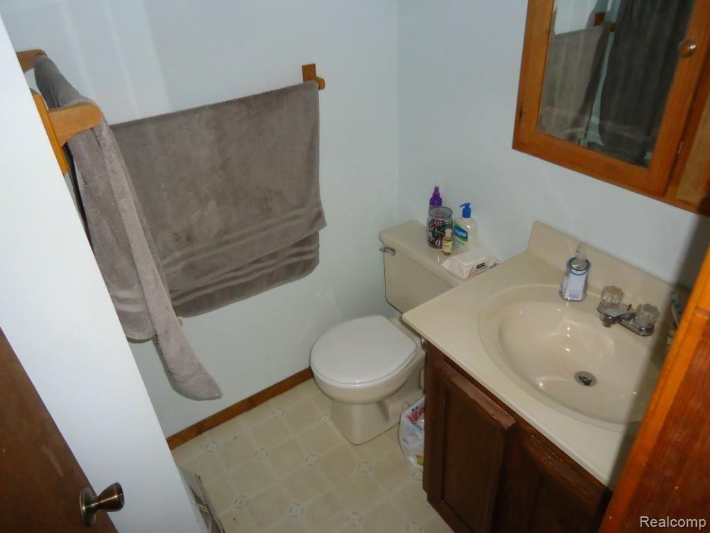 7399 Centerhill Road Brighton, MI 48116 - Photo 15 of 17 Master Bath