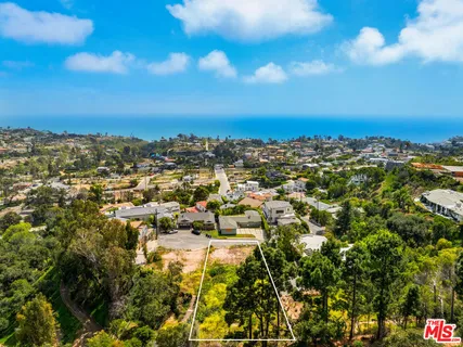 $2,790,000 | 959 Chattanooga Avenue, Pacific Palisades, CA 90272