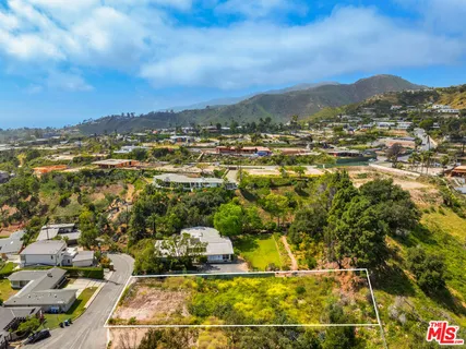 $2,790,000 | 959 Chattanooga Avenue, Pacific Palisades, CA 90272