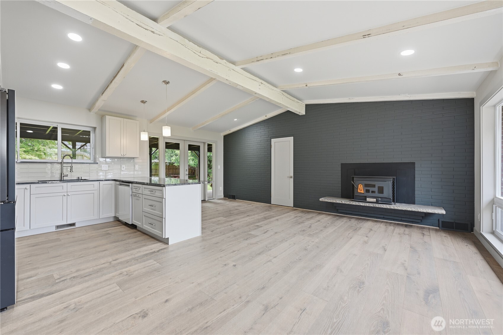 627 Southwest Normandy Road Normandy Park, WA 98166 - Photo 18 of 23