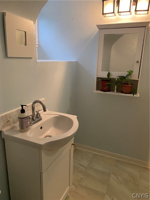 87 Ballantyne Brae Utica, NY 13501 - Photo 24 of 27