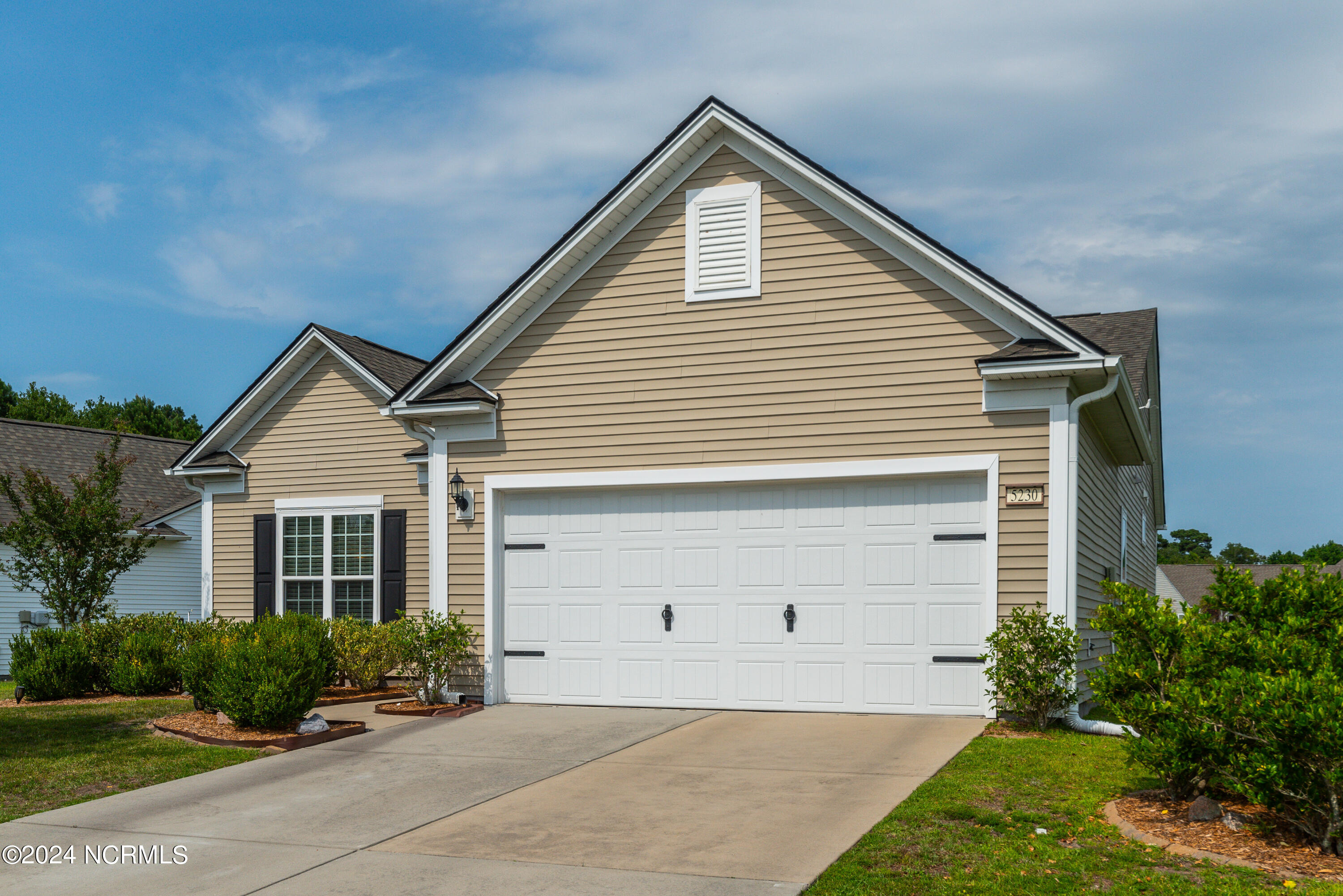 5230 Windlass Road Southport, NC 28461 - Photo 2 of 37 5230 Windlass Rd Southport0003