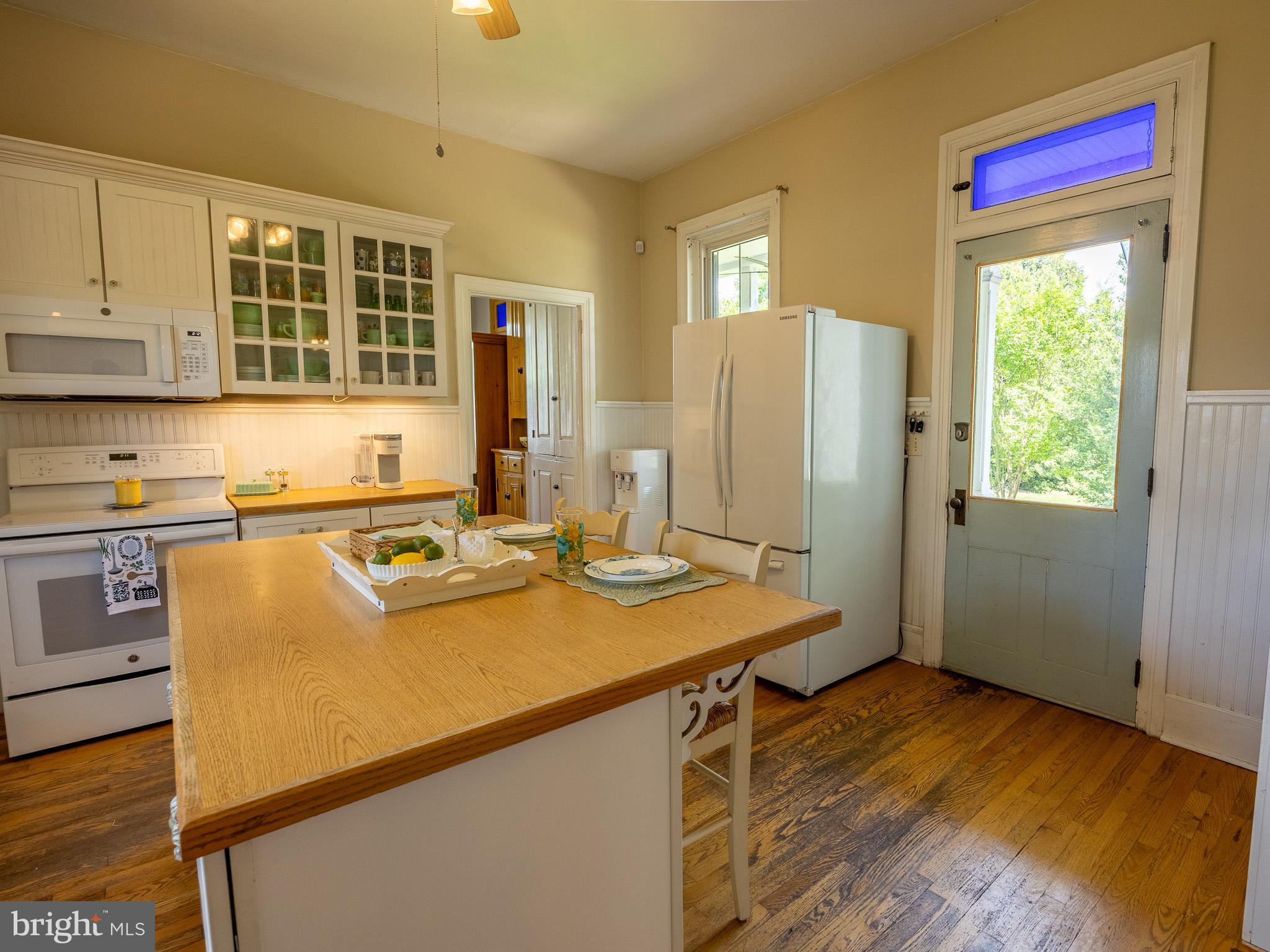 225 Niantic Road Barto, PA 19504 - Photo 36 of 82 Easy access to side porch