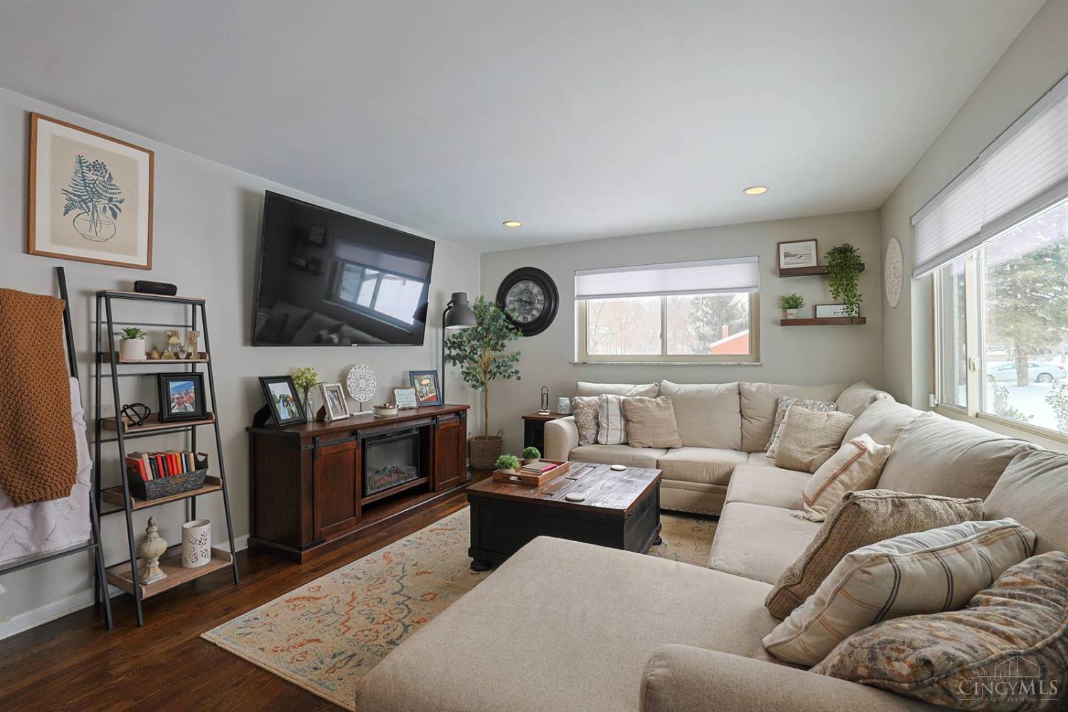 5639 Muddy Creek Road Cincinnati, OH 45238 - Photo 4 of 44