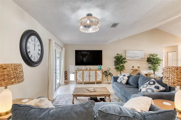 $389,900 | 23 Fallon Lane, Palm Coast, FL 32137