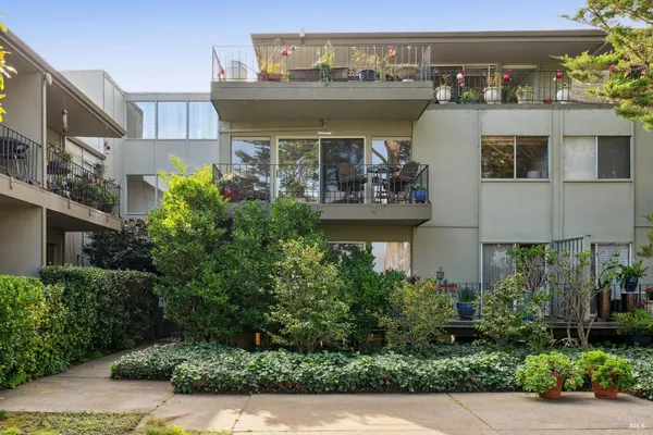 $549,000 | 367 Eden Roc Drive, Sausalito, CA 94965