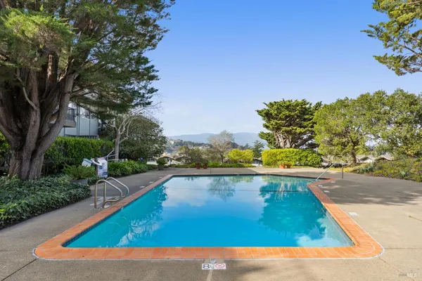 $549,000 | 367 Eden Roc Drive, Sausalito, CA 94965