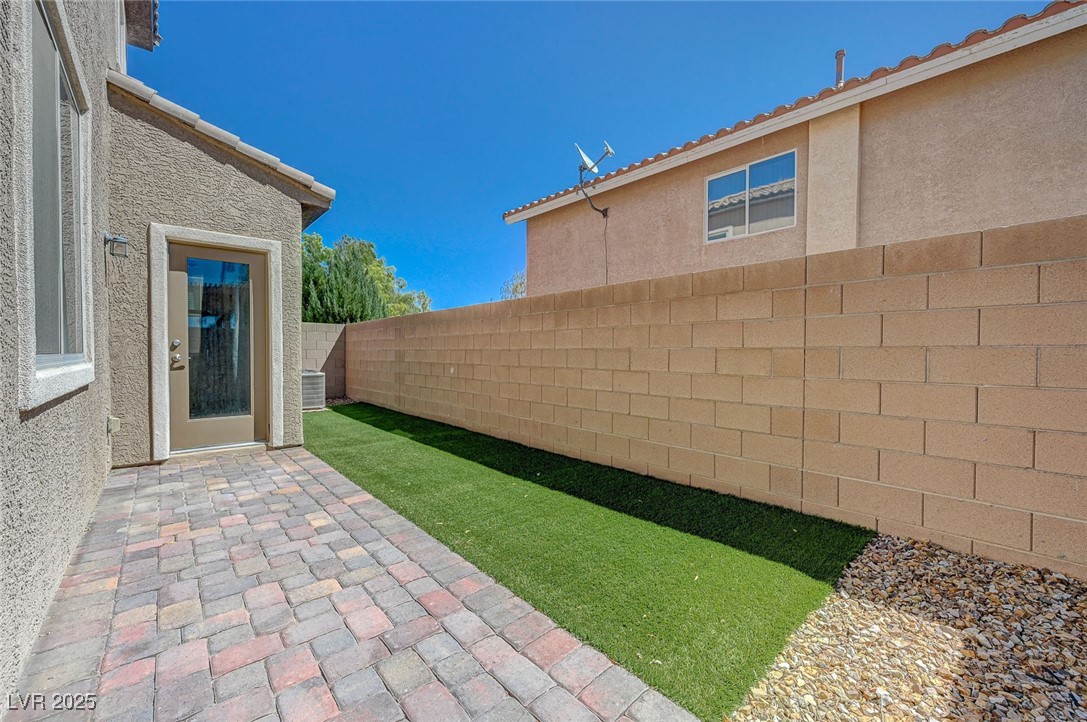 5244 Fiery Sky Ridge Street Las Vegas, NV 89148 - Photo 34 of 37