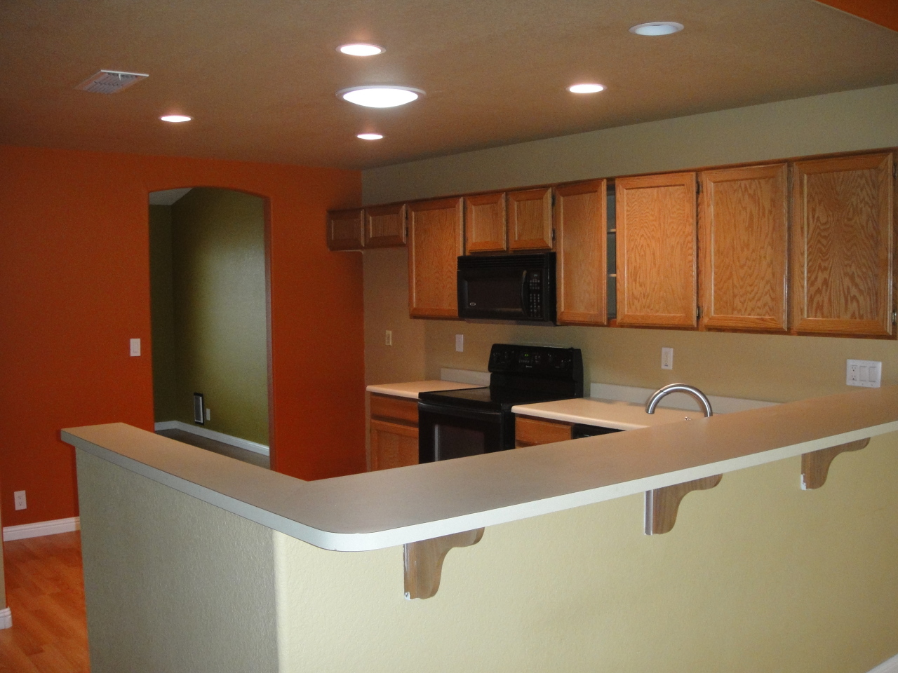 8918 West Ocotillo Road Glendale, AZ 85305 - Photo 5 of 12 kitchen
