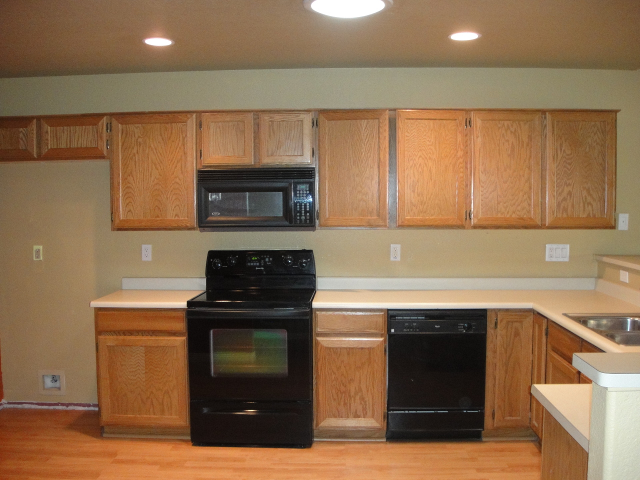 8918 West Ocotillo Road Glendale, AZ 85305 - Photo 6 of 12 kitchen