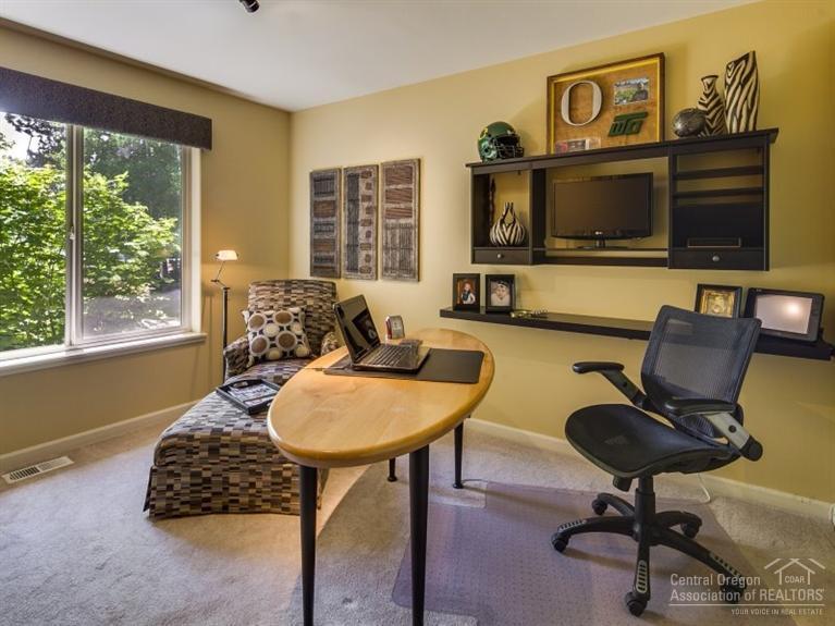 60745 Golf Village Loop Bend, OR 97702 - Photo 16 of 25 Additional Photo