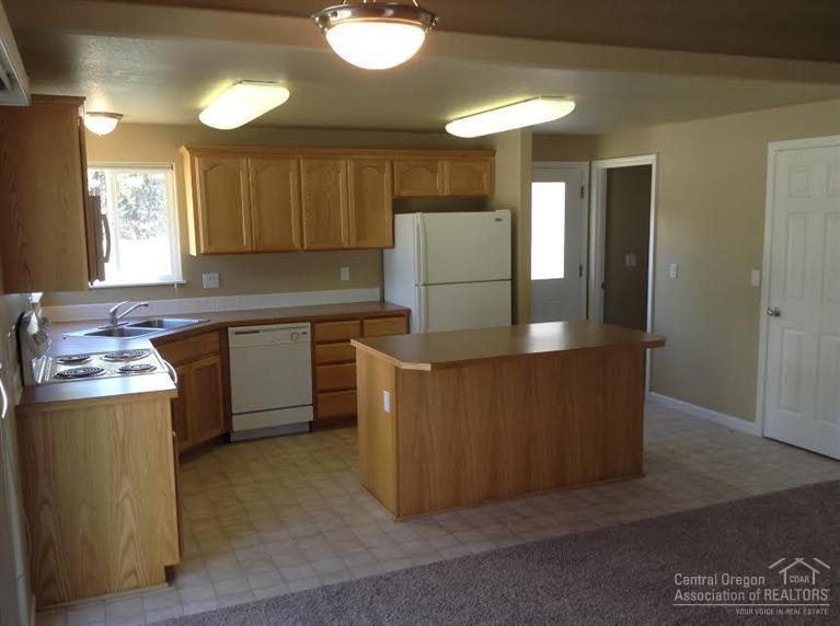 16645 William Foss Road La Pine, OR 97739 - Photo 2 of 18 Additional Photo