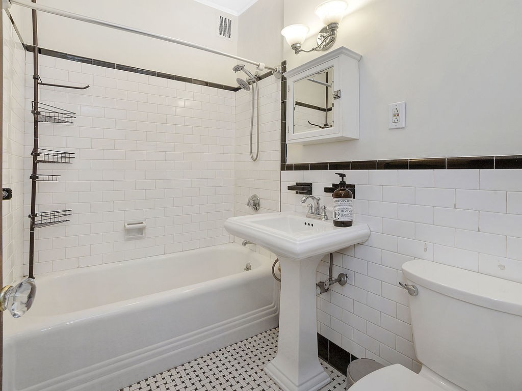 94 Naples Road, Unit 1 Brookline, MA 02446 - Photo 13 of 14