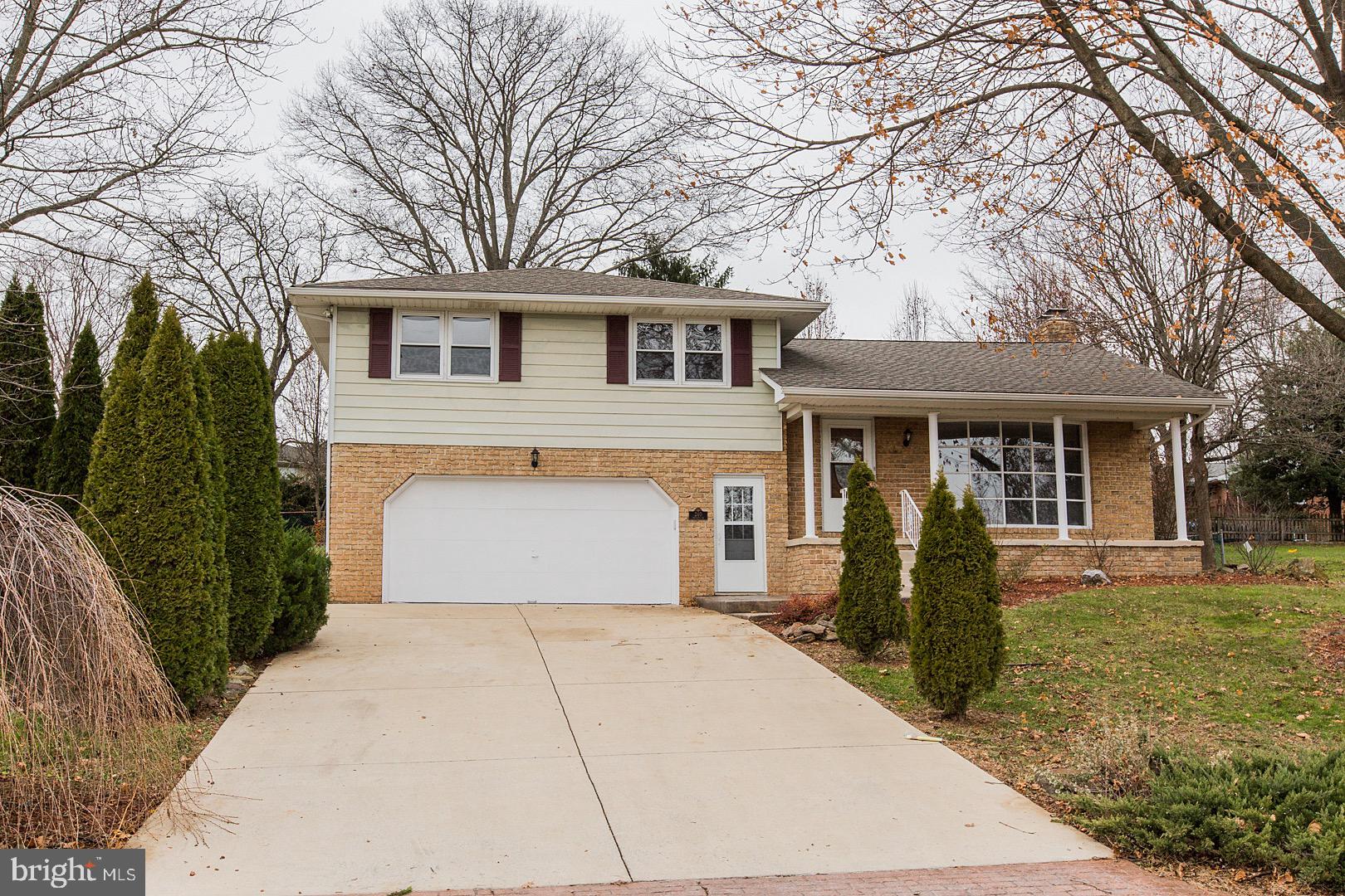 240 Margate Road York, PA 17408 - Photo 4 of 68