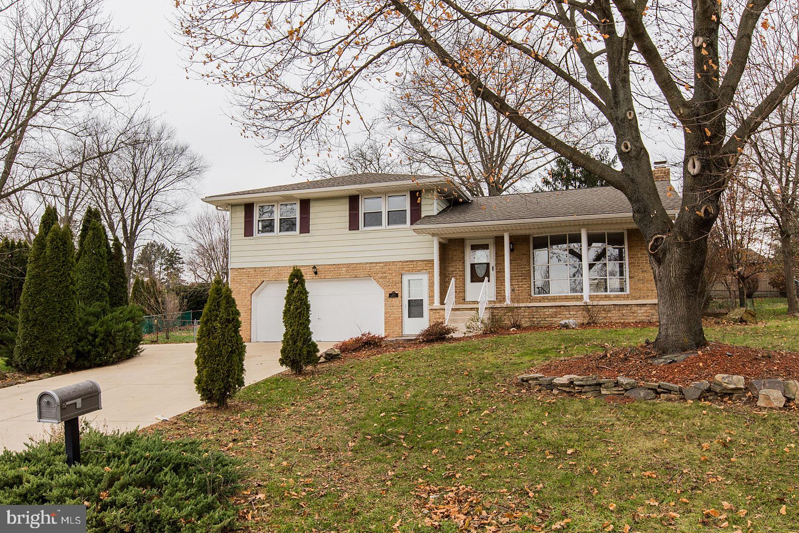 240 Margate Road York, PA 17408 - Photo 5 of 68