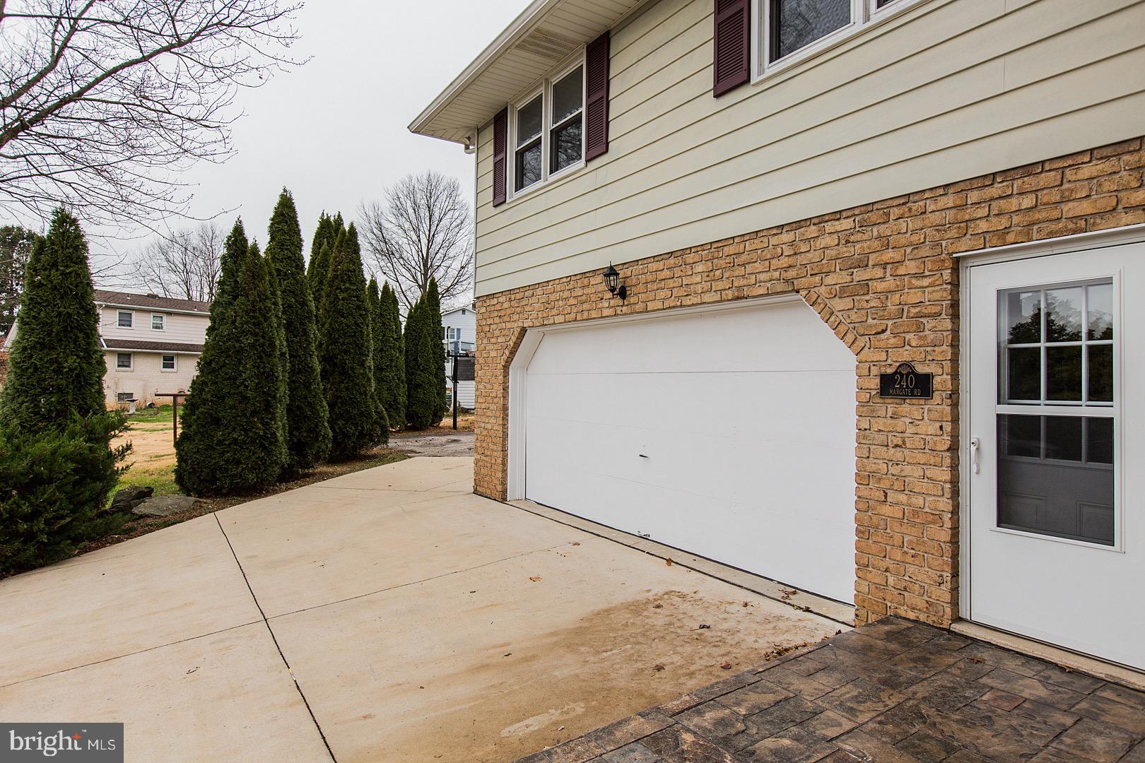 240 Margate Road York, PA 17408 - Photo 7 of 68