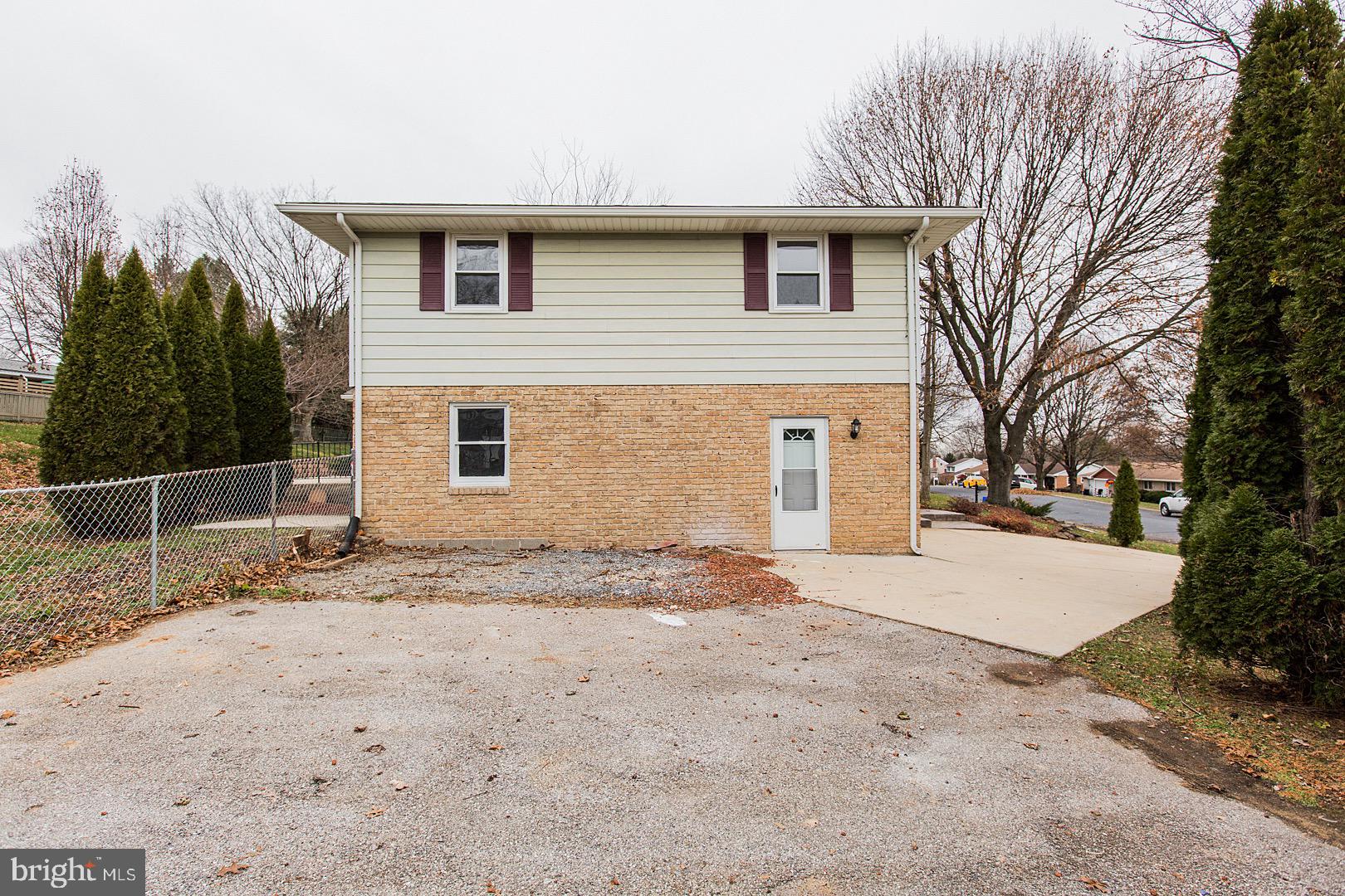 240 Margate Road York, PA 17408 - Photo 9 of 68