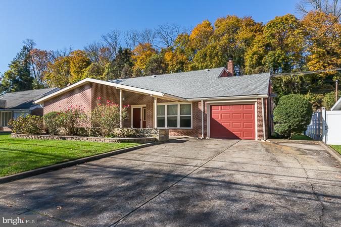 40 South Brookside Road Springfield, PA 19064 - Photo 2 of 47 Exterior Front