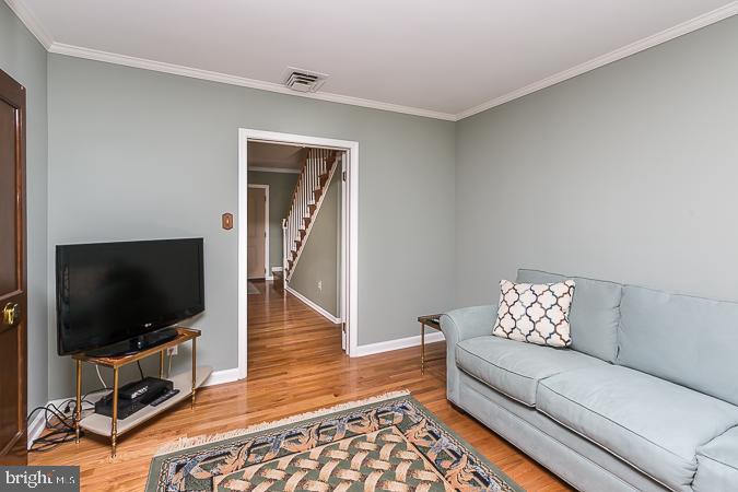 40 South Brookside Road Springfield, PA 19064 - Photo 14 of 47 First Floor Den