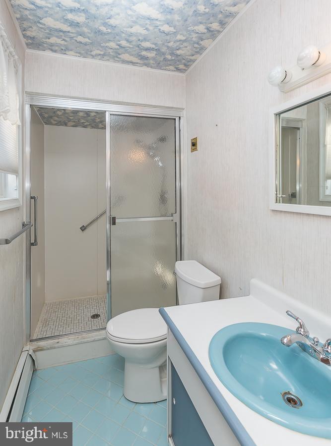 40 South Brookside Road Springfield, PA 19064 - Photo 22 of 47 Master Bath