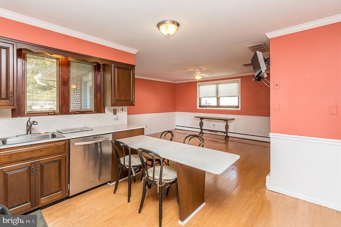 40 South Brookside Road Springfield, PA 19064 - Photo 25 of 47 Expanded Eat In Kitchen